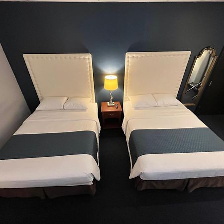 Le Voyageur Inn Mattawa Extérieur photo