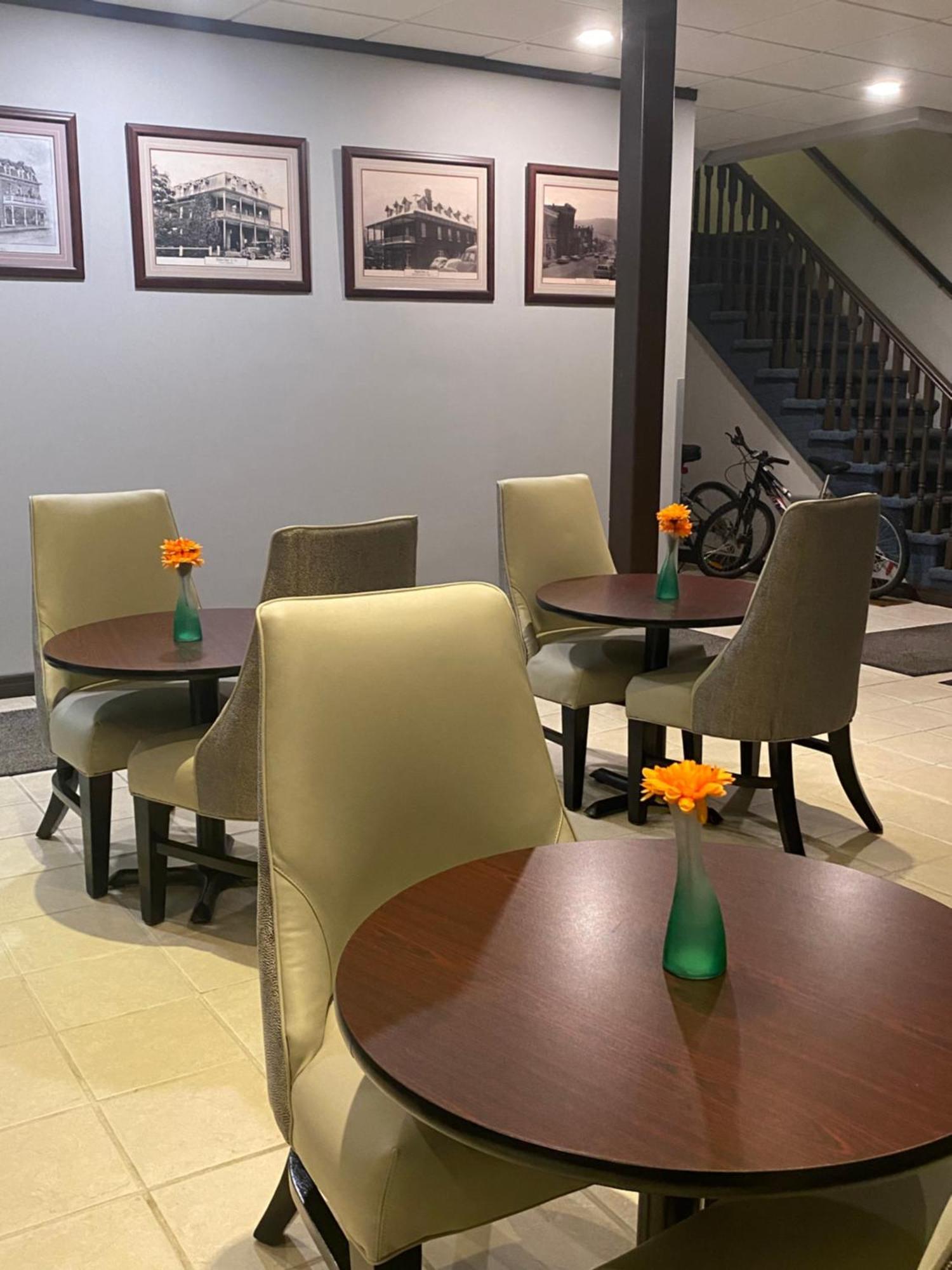 Le Voyageur Inn Mattawa Extérieur photo