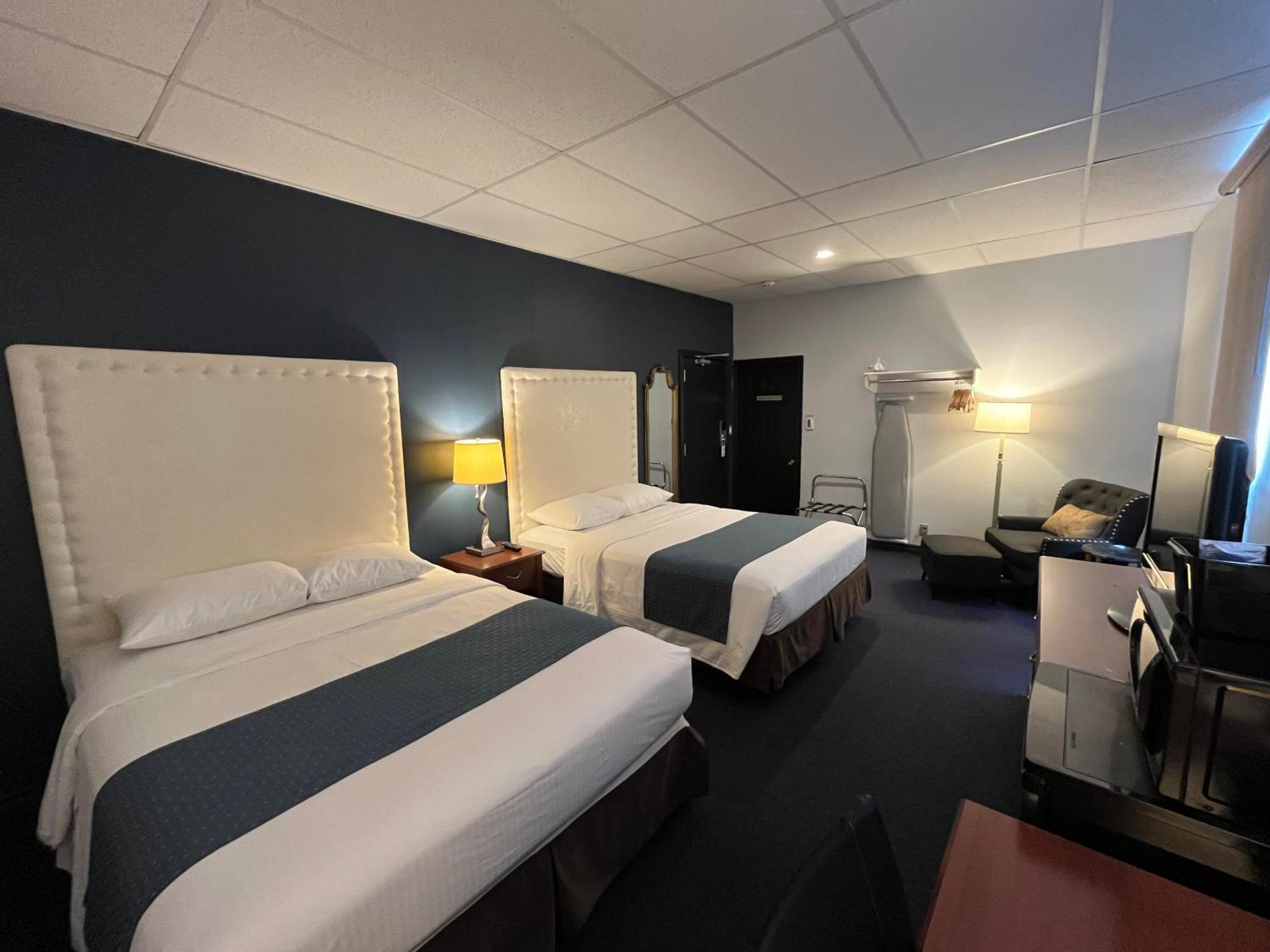 Le Voyageur Inn Mattawa Extérieur photo