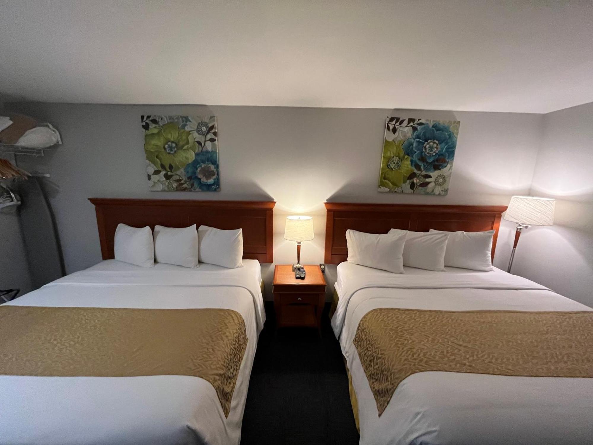 Le Voyageur Inn Mattawa Extérieur photo
