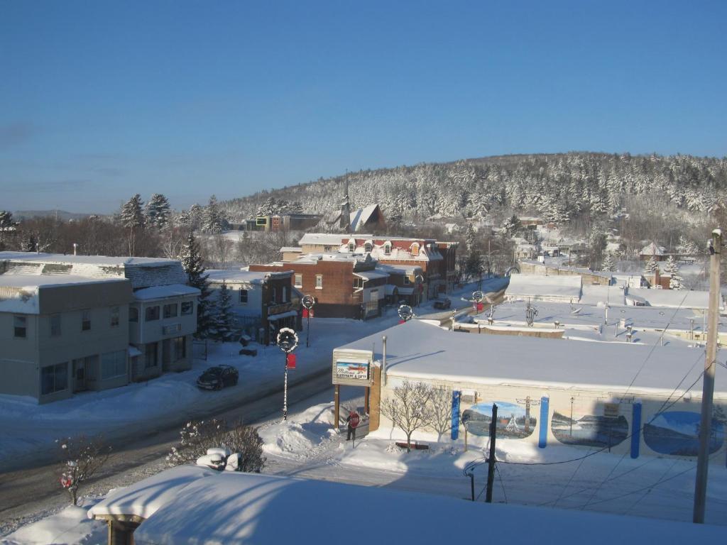 Le Voyageur Inn Mattawa Extérieur photo