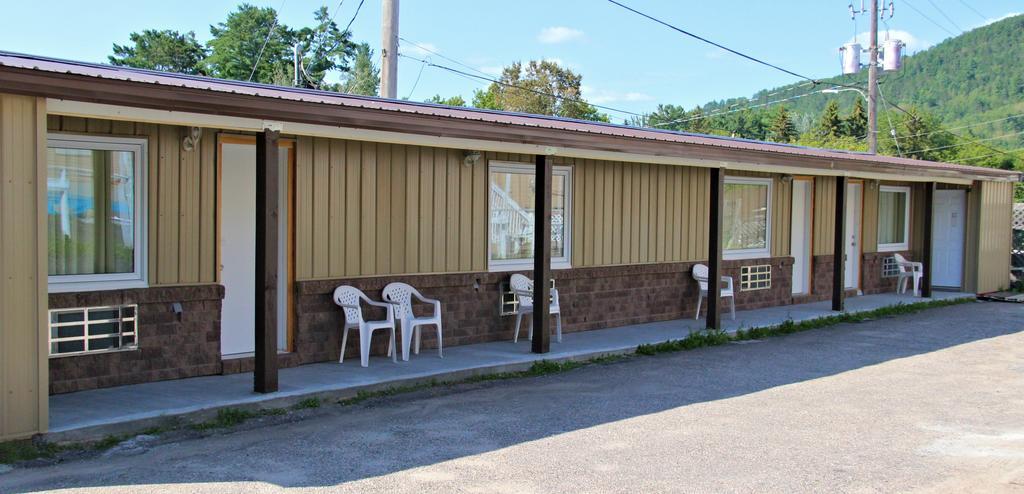 Le Voyageur Inn Mattawa Extérieur photo
