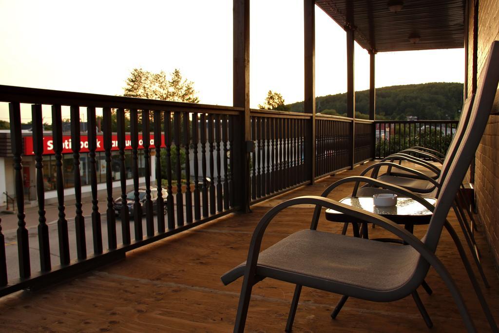 Le Voyageur Inn Mattawa Extérieur photo